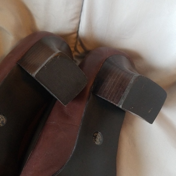 CLARKS STRICTLY COMFORT Brown Heels - Picture 6 of 8